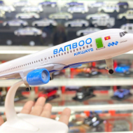 Mô hình máy bay Việt Nam Bamboo Airways Airbus A320 20cm